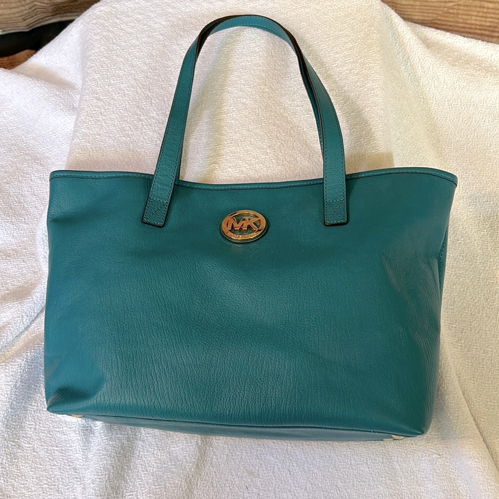 NEW Michael Kors jet set travel in turquoise